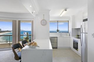 Beachfront Luxury on Burleigh Hill Casa del Mar - Gold Coast - 5