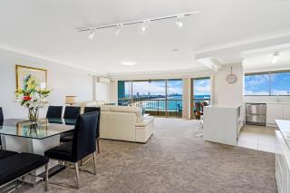 Beachfront Luxury on Burleigh Hill Casa del Mar - Gold Coast - 4