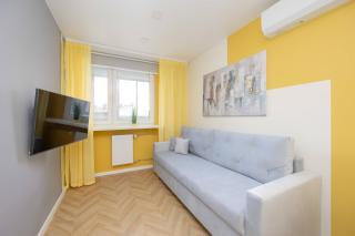 Exceptional Apartment with Air-Conditioning and Balcony in Warsaw by Noclegi Renters - Warsaw - 2
