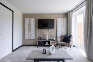 Beautiful and Spacious 3-bed Home in Nottingham by Renzo, Driveway, Close to M1! - 8