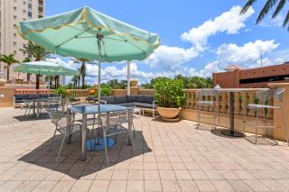 Hampton Inn & Suites St. Petersburg/Downtown - St. Petersburg - 9
