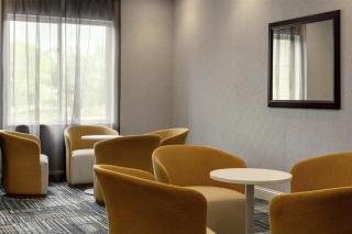 Homewood Suites by Hilton Burlington - Burlington - 2
