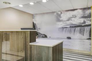 La Quinta by Wyndham Batavia - 7