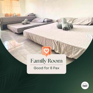 Good for 8-12 pax Staycation with Carpark - - 5