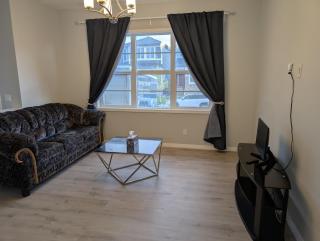 3 bedroom house with patio - Calgary - 0
