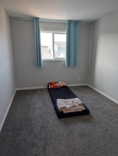3 bedroom house with patio - Calgary - 7