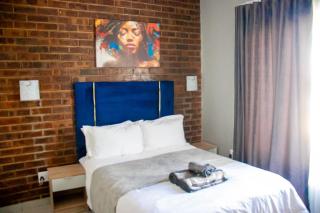 GlowtiAirbnb - Centurion - 7