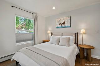 Downtown Retreat: Convenient Family Cottage - 4