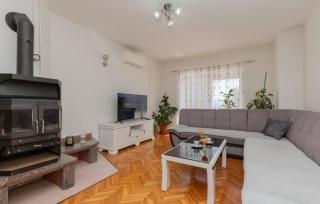 Villa Jelavic - Makarska by Villas Guide - Donji Vinjani - 7