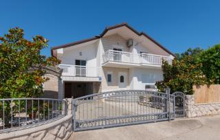 Villa Jelavic - Makarska by Villas Guide - Donji Vinjani - 2