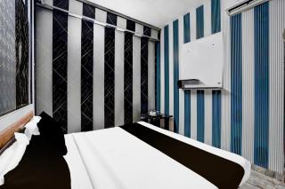Hotel O Sector 121 Gaur City Mall Noida Formerly Royal FNG - Noida - 4