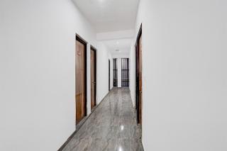 Hotel O Sector 121 Gaur City Mall Noida Formerly Royal FNG - Indirapuram - 6