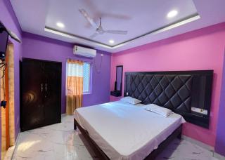 HOTEL R-G PALACE Near Marine Drive Road - Sea Beach & Jagannath Temple - Free Wi-Fi- and Parking - Best Hotel IN Puri - Puri - 1