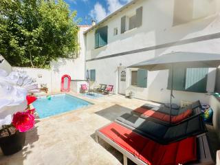 Villa Montplaisir, maison avec piscine privée à 800m du centre historique - 8
