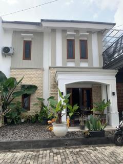 Illusion Villa - Ngaglik - 0