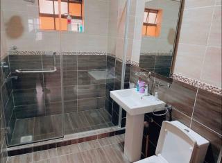 A Beautiful 2BR Apartment in Westlands - Nairobi - 3
