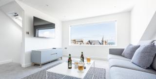 VITAMYN SEA, 4 bed house, Sleeps 8, Sea views, 5 min walk to harbour and beaches - 7