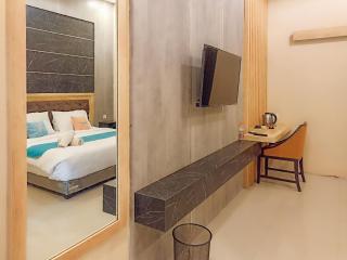 Sans Vibes Giri Palma Hotel and Villas - Malang - 1