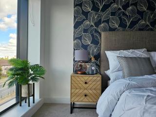 Luxury 2BR Penthouse-1 Skyline Terrace City Center - Leeds - 7