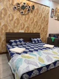 Zoom The Luxury Studio - Noida - 3