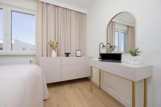 Elegant White Apartment in Warsaw with Air Conditioning and Parking by Renters Prestige - Warsaw - 6