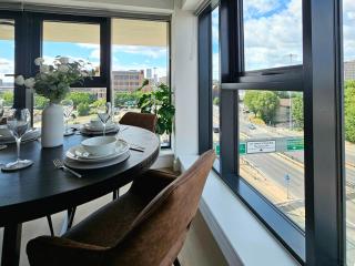 Luxury 2BR Penthouse-1 Skyline Terrace City Center - Leeds - 8