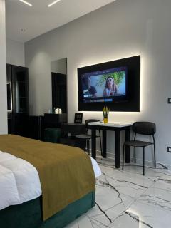 Cozy Corner Rooms - Golem - 6