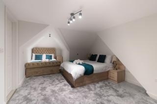 D'Luxe 5 beds En-suite Home in London - Isleworth - 0