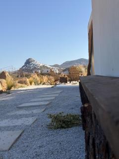 Theta Skyros - - 2