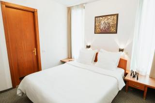 Hotel Duke Romana City Center - Bucarest - 9