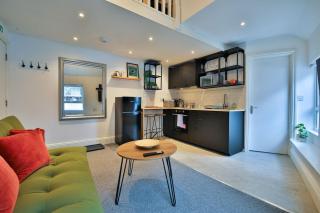 Cozy Mezzanine Flat In Vibrant Canton - Cardiff - 8