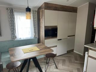 2 Bed Caravan Getaway in Beautiful Saundersfoot - Pembrokeshire - 6