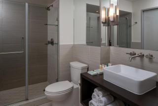 Harbor House Hotel and Marina at Pier 21 - Galveston - 1