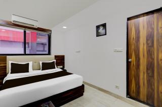 Hotel O sun villa - Ahmedabad - 2