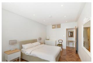 2 Bedroom Apartment Queensway - Moffat - 8