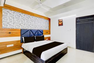Hotel O Silver Palace - Ahmedabad - 9