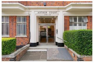 2 Bedroom Apartment Queensway - Moffat - 5
