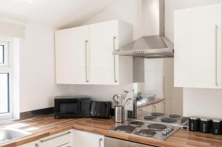 Modern 2-Bed Apartment with Garden – Pontcanna - 4