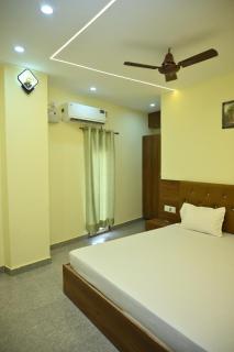 SRI GURUPRIYA PG HOUSe - 0