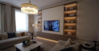 Refined City Living – 4-Bedroom Apartment in Mayfa - London - 0