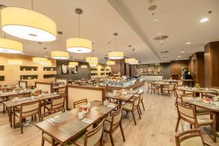 DoubleTree By Hilton Košice - Košice - 3