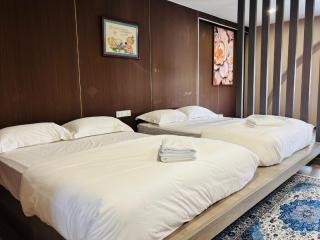 Stylish, Modern Room for 4, City View, Tusita - Malacca - 8