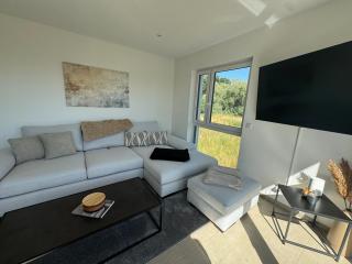 neue 90qm Ferienwohnung mit 3 Schlafzimmern in Seenähe - Pouch - 9