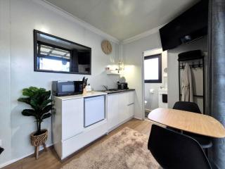 Highway to Hobbiton Guesthouse - Matamata Central Location - 4