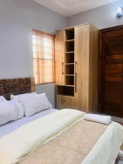 Executive 3 Bedroom Flat at WTC Estate - Enugu - 6