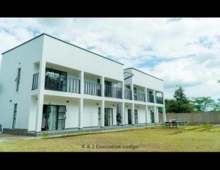 KandJ EXECUTIVE LODGE - Liwonde - 0