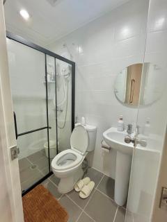 The MIDPOINT Residences 2 bedroom for couple or family condo near Ayala Center Cebu and SM City Cebu - Mandaue - 5