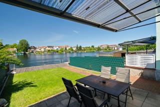 Ferienwohnung Seehus - Modernes Ferienhaus mit Sauna, Seezugang und Bootsanlegeplatz - Malchow - 9