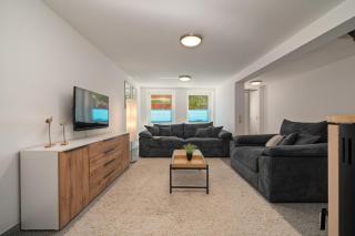 Ferienwohnung Seehus - Modernes Ferienhaus mit Sauna, Seezugang und Bootsanlegeplatz - Malchow - 3