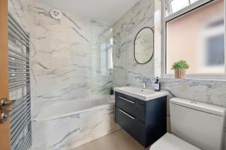 Chic London Flat I free parking I extended stays - Harrow - 7